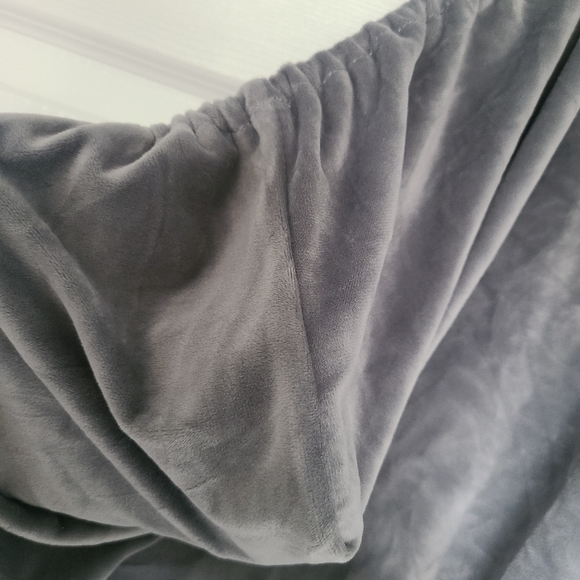 Loveseat Sofa Covers (3pcs with 1 long elastic clip band to secure cover) - Picture 3 of 8